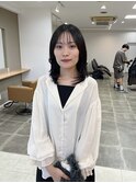 顔周りレイヤー／ミディアムヘア／ 里見美穂