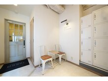 トッカ ヘアアンドトリートメント 赤羽店(tocca hair &treatment)の雰囲気（可愛い待合♪）