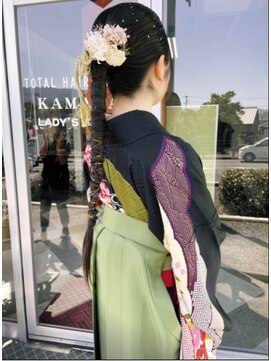 トータルヘアサロンカマダ タイトポニーアレンジ