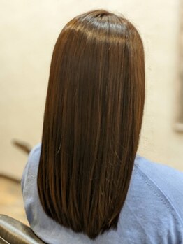 リノア(Lino'a)の写真/「補修＋補正」するシステムトリートメント！ツヤ・柔らかさ・弾力が共存した次世代美髪成分配合