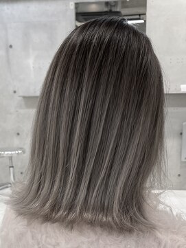 ヨロ 渋谷(YOLO) 韓国ヘアーハッシュカットレイヤーカットハイライトカラー