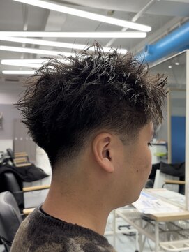 ゼストプール(ZEST POOL) 清潔感アップ テーパーフェードショート