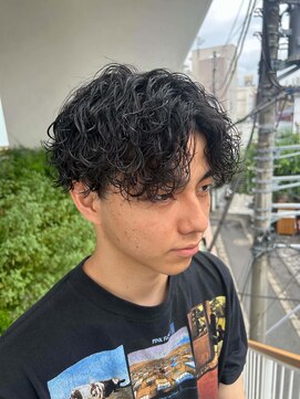 ワンズ リー 下北沢店(ONE's ly) センターパート波巻きパーマニュアンスパーマ