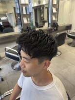 グルーマーズトウキョウ(GROOMER/S TOKYO)&nbsp;アップバングショート/フェザーアップ/スキンフェード/メンズ