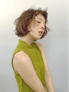 ソエル(soell) スモーキーハイライト&ショートボブ