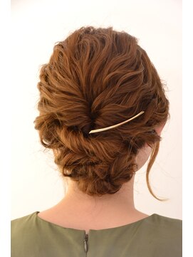 ヘアーデザイン ミヤビ 広尾(HAIR DESIGN MIYABI) ウェービーツイストアップ