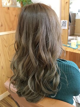 ララテラス(LaLa Terrace) ～LaLa Terrace流～プラチナオリ―ジュ×外国人風ウェーブ