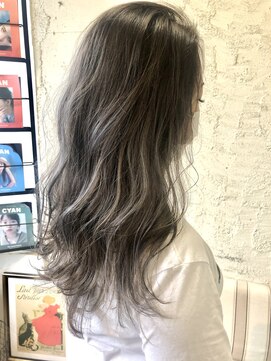 ペネロープ(Penelope) コントラストハイライト/グレー系/グラデーション　担当夕島