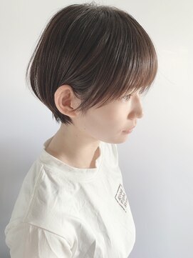 ステア ケース(stair case) 2021年秋冬髪型耳かけマッシュショート20代30代40代髪型