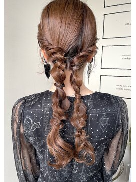 ホワイトルーム(White Room) twin × 編みおろしヘア