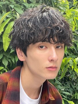 フィフスジングウマエ 原宿(fifth JINGUMAE) メンズ波巻きスパイラルパーマプードルパーママッシュ韓国ヘア