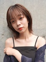 ミディアムレイヤーボブ顔まわりレイヤー透明感ベージュ