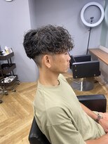 アレス バイ シカ 神戸三宮元町店(ALLES by Cica)&nbsp;スペインカールスパイラルパーマツイストパーマフェード短髪