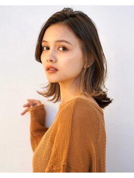 アイスバーグ(eyesburg) 大人可愛いストレートくびれボブインナーカラー肩ライン外ハネ