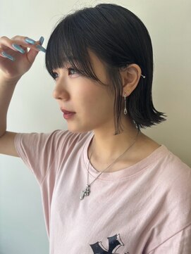 ビグディーサロン(BIGOUDI SALON) 耳かけぱっつんボブ[10代/20代/30代]