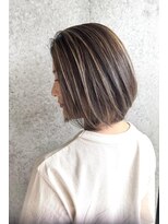 スウィープ 平尾(sweep) 白髪ぼかしのハイライト/髪質改善/前下がりボブ