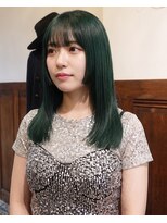グッドフェローズ キタホリエ(GoodFellas kitahorie) 透け感あるグリーンハイトーンレイヤーブリーチデザインカラー