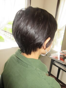 コア フィール ア デイ(COIFFURE A DAY) 【見附今町M3D】ショート