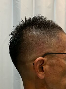 クローバー(CLOVER) ボウズ風ベリーショート