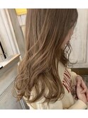 キャラメルベージュ