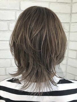 アヘッド(ahead) ウルフカット