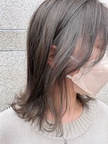 ビーハイブ ギフト(BeeHIVE GIFT) 全体ブリーチイヤリングカラーグレージュ