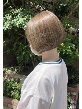 ファーレンピュアスウィート(fahren-pure-suite) 前下がりボブ