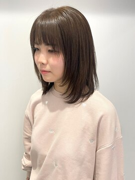 キャパ セントラル 天神 大名店(CAPA central) ミディアムレイヤー　オリーブベージュ　顔周りカット