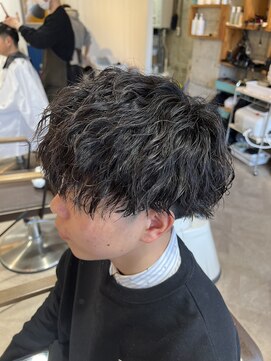 アメラボ(AmeLab) 【王道ツイストスパイラルパーマ】ビジネスマンにもおすすめ！