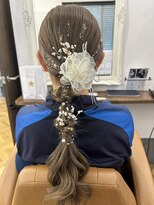 ハロー(...Hello)&nbsp;編みおろし ヘアセット 成人式ヘア お呼ばれヘア