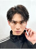 ニュアンスフェザーショートセンターパート刈り上げツーブロック