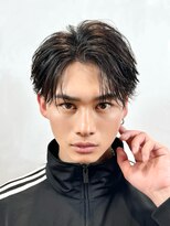 オーシャントーキョーセンダイ(OCEAN TOKYO SENDAI) ニュアンスフェザーショートセンターパート刈り上げツーブロック