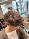 ブラウン×波巻きシャドウパーマ