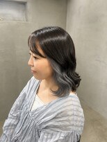 サムシング(Something.) シルバーインナーカラー/ミディアム巻き髪