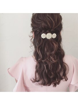 アンジュ(ange) 〔ange maco〕なみまきのハーフアップ