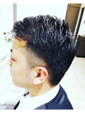 ヘアーアティレ(HAIR attirer) 刈り上げサイドパート