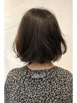 ウィロー(WILLOW) 【WILLOW】くせ毛を生かすボブ