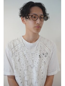 メリケンバーバーショップ コウベ(MERICAN BARBERSHOP KOBE) コンマヘアショートレイヤーかき上げパーマトランクスヘア