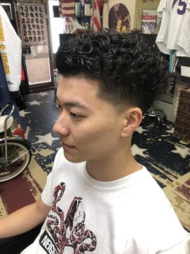 フーエバー(WHOEVER-19) low fade parm