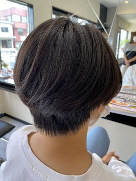 レヴィア(Revia) ショートボブ