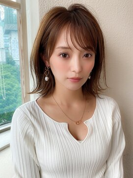 アフロート ディル(AFLOAT D'L) 20代30代40代小顔外ハネミディアムひし形シルエットくびれミディ