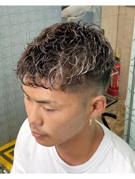 ログ 武蔵新城(L.O.G) LOG ピンパーマ×ハイライト