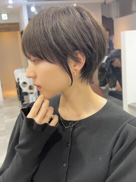 ビュー フクオカ(VIEW FUKUOKA) モードに大人可愛いダークアッシュイメチェンショートボブ