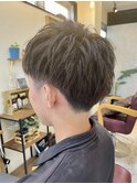 ベージュカラー&アップバングツーブロックショート☆