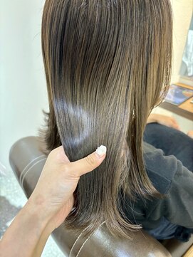 アールサロン 名駅(Rr SALON) オリーブカラー