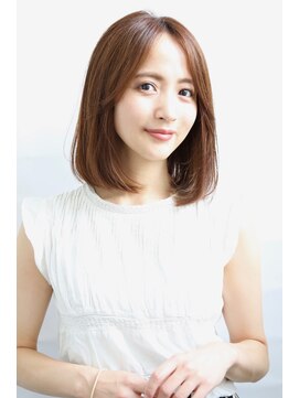 クロスオーバー(Cross Over) 大人可愛いロングボブ
