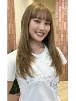 ソレイユトウキョウシブヤ(SOLEIL TOKYO shibuya)&nbsp;ロングレイヤーカットシャギーレイヤーブリーチアッシュベージュ