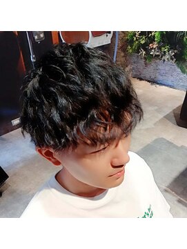 ネセサリー(NECESSARY) カット＆ツイストスパイラルパーマ