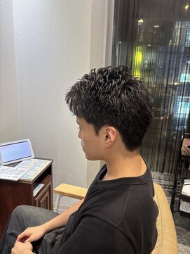 グラフィーサッポロ(Graphy sapporo) スパイキーショート　メンズカット　メンズパーマ