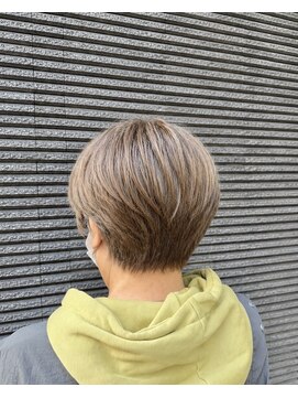 クリュウゲート 吉祥寺店(KURYU GATE) 自然な丸みと襟足のフィット感にこだわった大人ショート